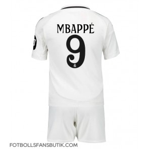 Real Madrid Kylian Mbappe #9 Replika Hemmatröja Barn 2024-25 Kortärmad (+ Korta byxor)